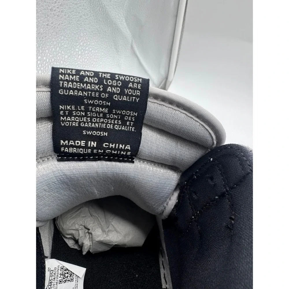 Air Jordan 1 Retro High OG White Cement DZ5485-052 Mens Size 13 Grey Black White